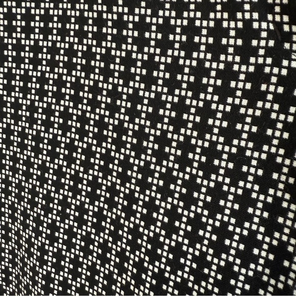 Express Black and White Checkered Pants - Picture 5 of 7